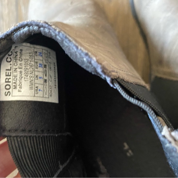 Sorel Boots - Picture 4 of 4